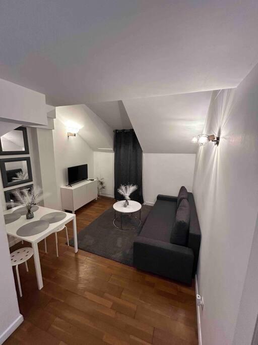 Duplex Minimaliste - 30 Min De Paris Apartamento Saint-Ouen-l'Aumone Exterior foto