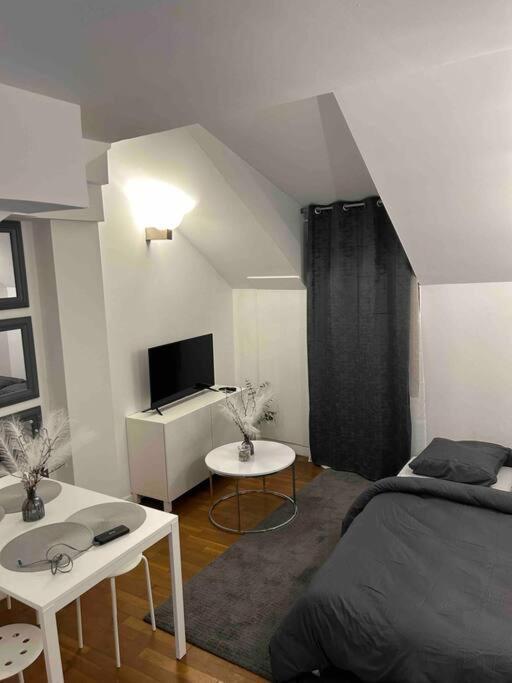 Duplex Minimaliste - 30 Min De Paris Apartamento Saint-Ouen-l'Aumone Exterior foto
